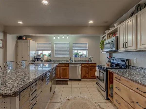 1072 County Street 2958, Tuttle, OK 73089