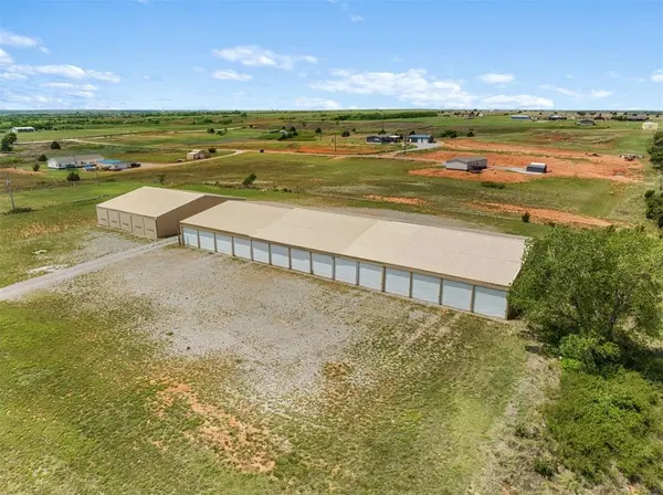 10277 N 2130 RD, Foss, OK 73647