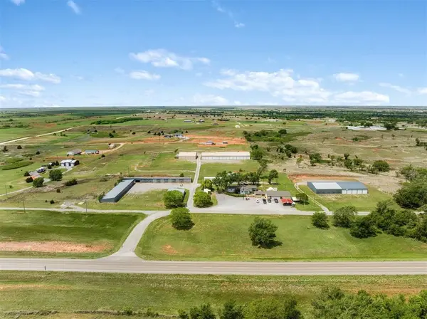 10277 N 2130 RD, Foss, OK 73647