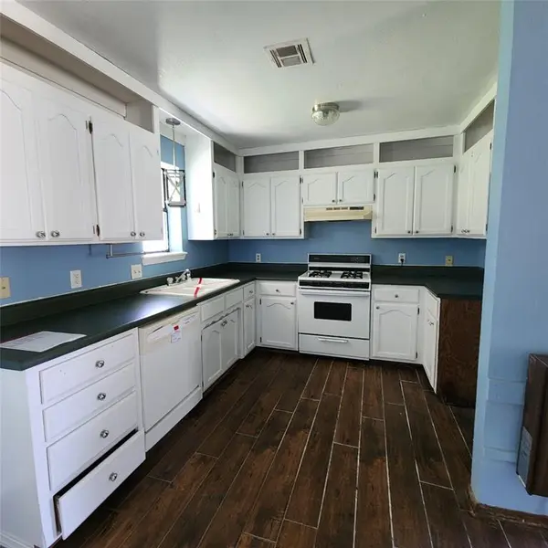 2413 7th ST, Prague, OK 74864