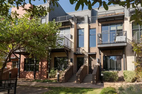 227 NE 4th ST, Oklahoma City, OK 73104