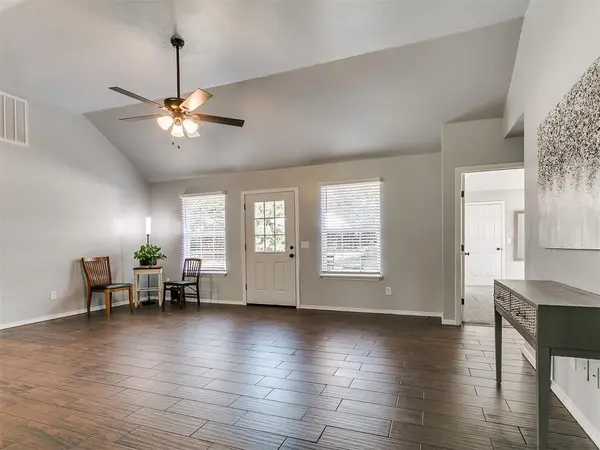 17205 Sycamore LN, Newalla, OK 74857