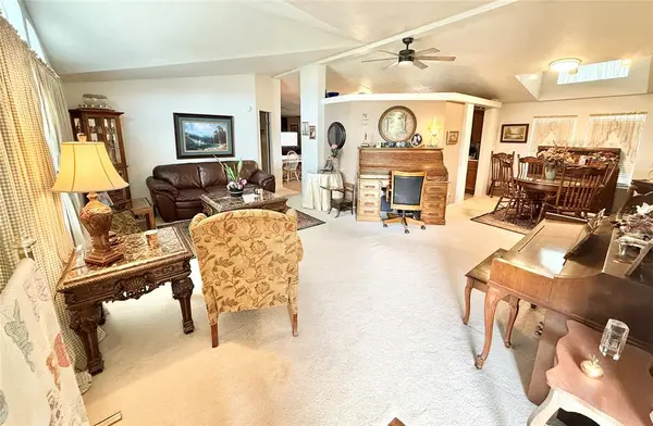 305 N GREER AVE, Duke, OK 73532