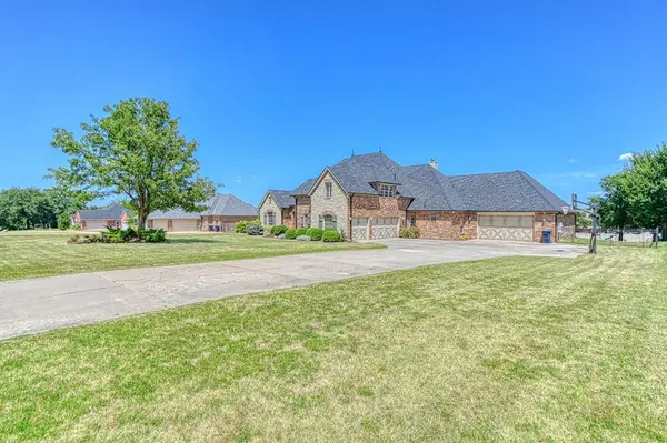 5008 Kennington LN, Oklahoma City, OK 73150