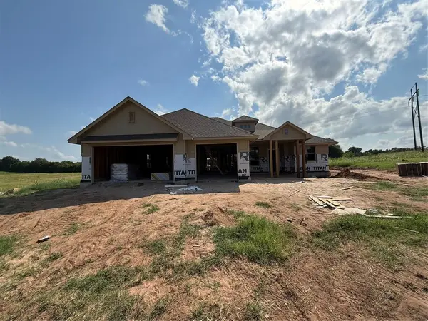 3200 Canadian Trail CT, Noble, OK 73068