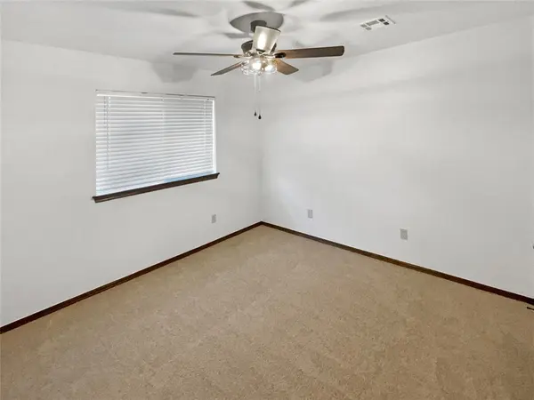 313 N Shannon WAY, Mustang, OK 73064