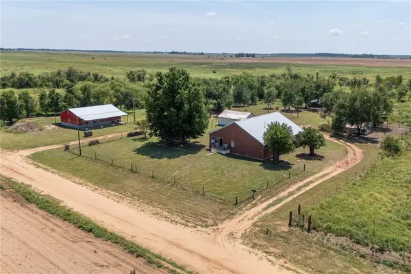 57602 Bryan RD, Aline, OK 73716