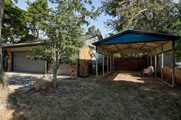 3120 N Pinecrest DR, Bethany, OK 73008