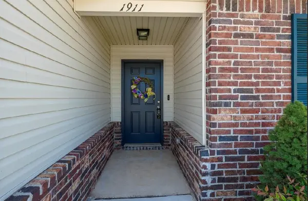 1911 Twisted Oak CT, Shawnee, OK 74804