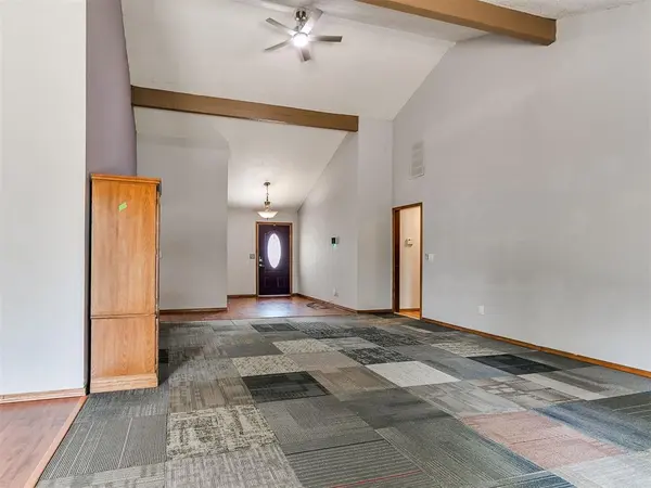 6905 Bear Canyon DR, Oklahoma City, OK 73162