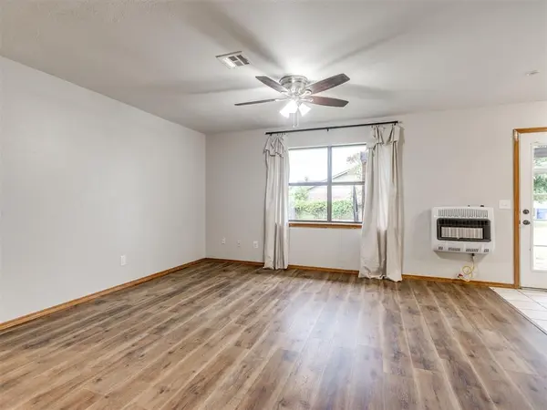 3400 W Mississippi AVE, Chickasha, OK 73018