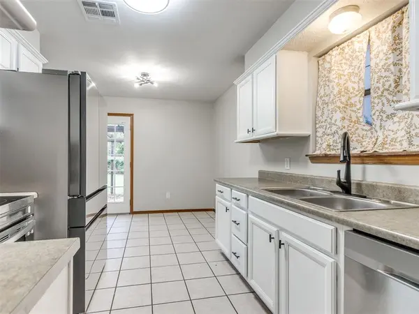 3400 W Mississippi AVE, Chickasha, OK 73018