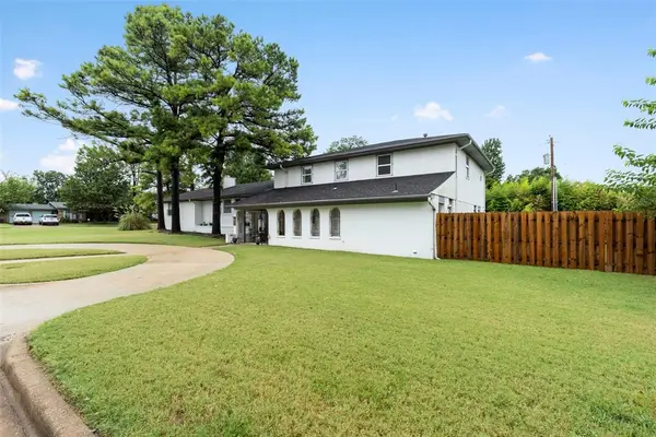 149 Skyline DR, Chickasha, OK 73018
