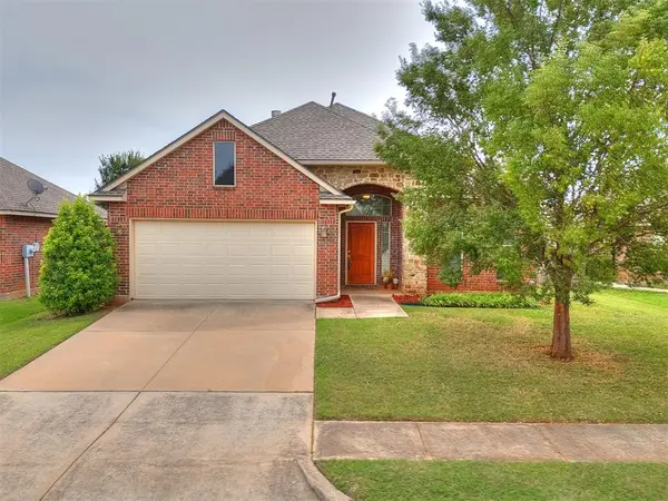 1824 WOODY LN, Edmond, OK 73003