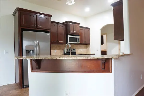 600 Sally CT, Moore, OK 73160