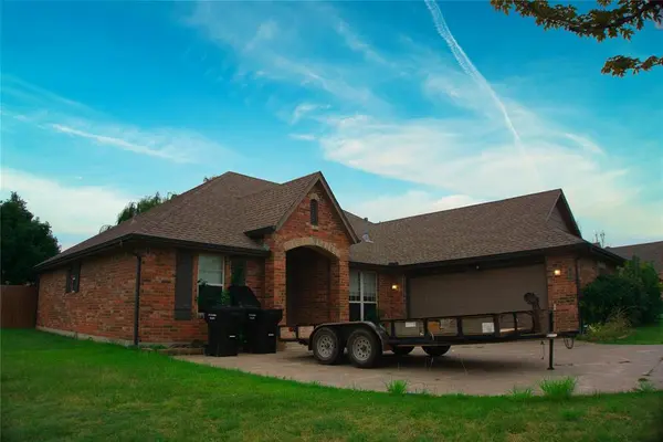 600 Sally CT, Moore, OK 73160