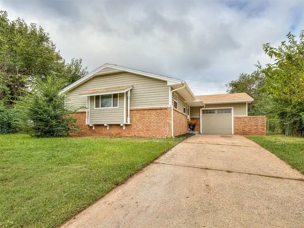 6116 SE 3rd ST, Midwest City, OK 73110