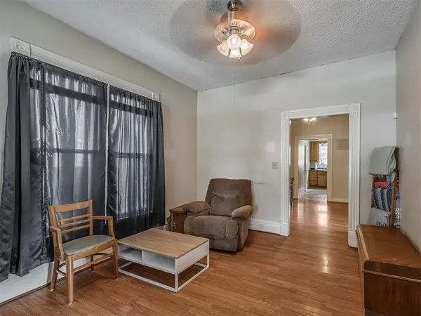 316 N Broad ST, Guthrie, OK 73044