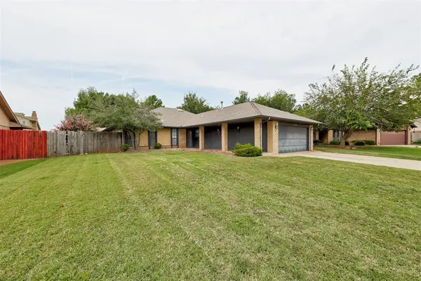 10401 Pickford CT, Oklahoma City, OK 73159