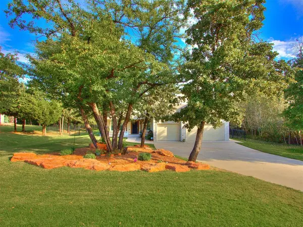 3320 Bobcat TRL, Guthrie, OK 73044