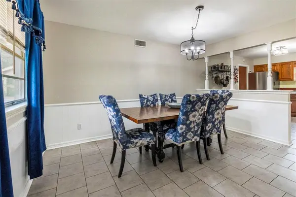 110 Bellaire DR, Moore, OK 73160