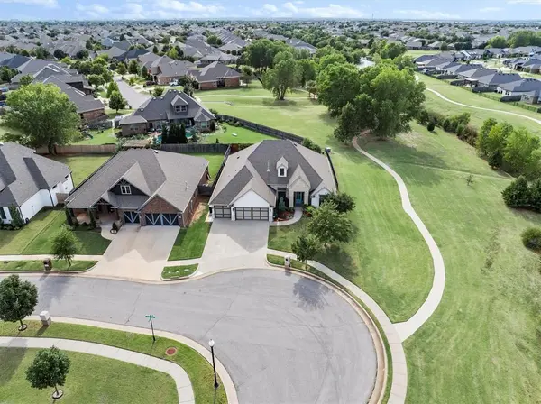 18621 Barcas RD, Edmond, OK 73012