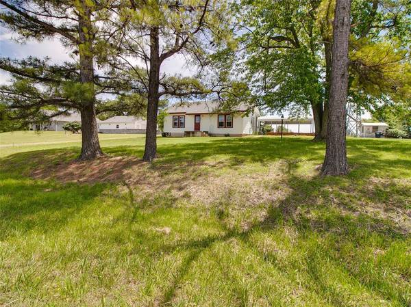 922 W 7TH ST, Stroud, OK 74079