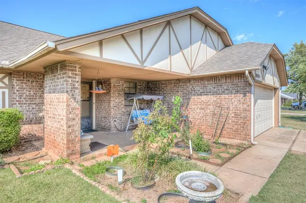 10305 S Fairview DR, Oklahoma City, OK 73159