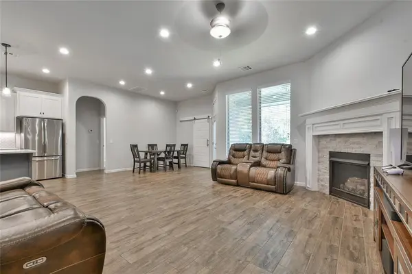 7061 Hidden Trail LN, Warr Acres, OK 73132