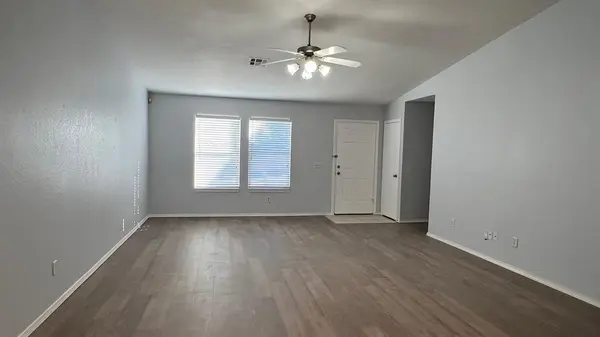 1017 Tulip DR, Yukon, OK 73099