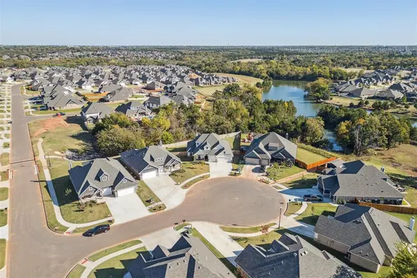 3308 Holland CIR, Edmond, OK 73012