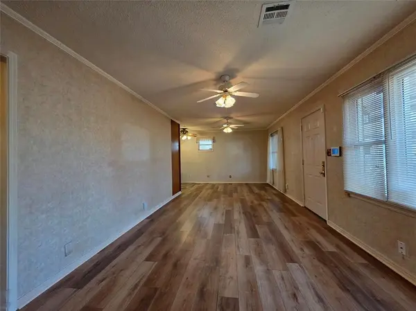 2108 Churchill WAY, The Village, OK 73120