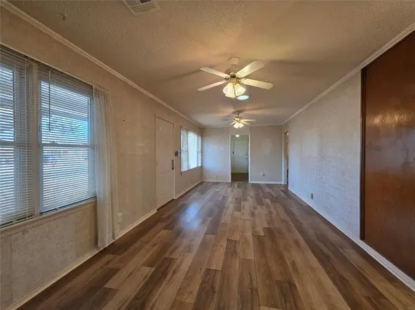 2108 Churchill WAY, The Village, OK 73120