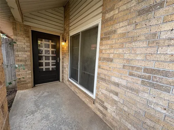 7914 Harvest Hills RD, Oklahoma City, OK 73132