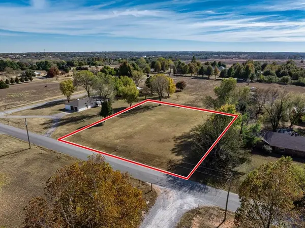 5600 E Tyler DR, Tuttle, OK 73089