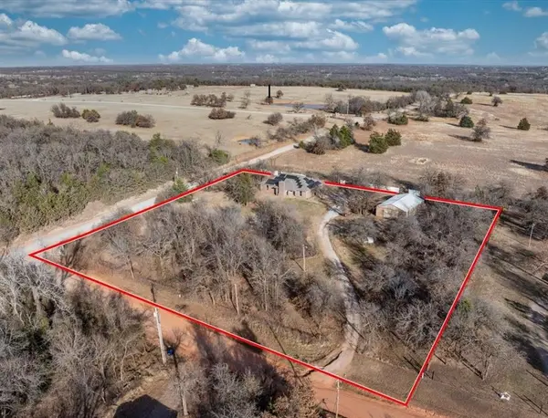 13482 Arrowhead DR, Guthrie, OK 73044
