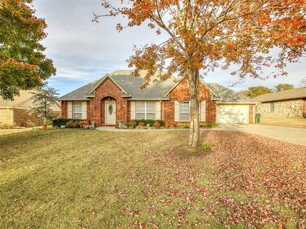 3206 Club ST, Claremore, OK 74019