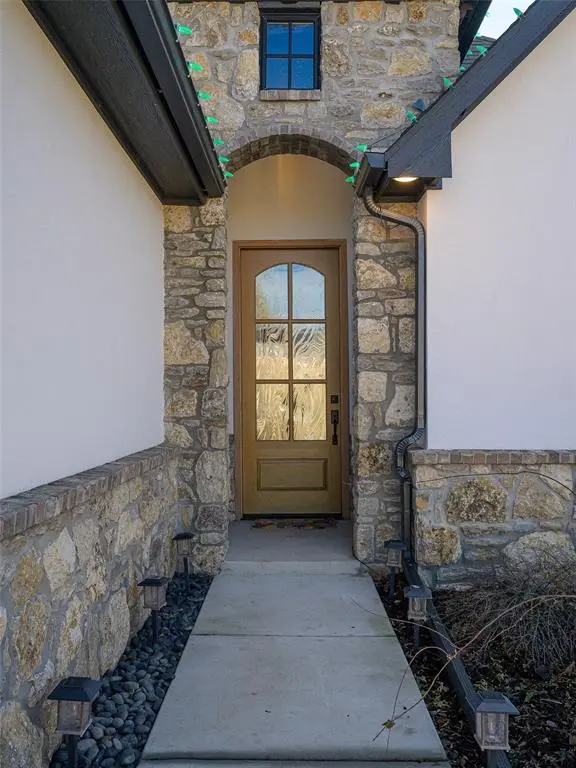 14399 Fox Lair LN, Edmond, OK 73025