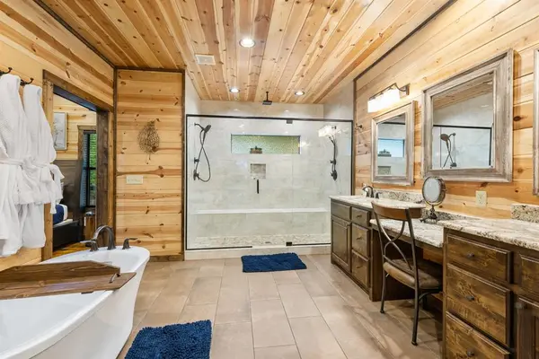 186 W Eagle Mountain TRL, Broken Bow, OK 74728