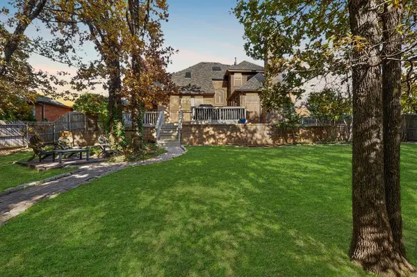 1812 Oaks WAY, Oklahoma City, OK 73131