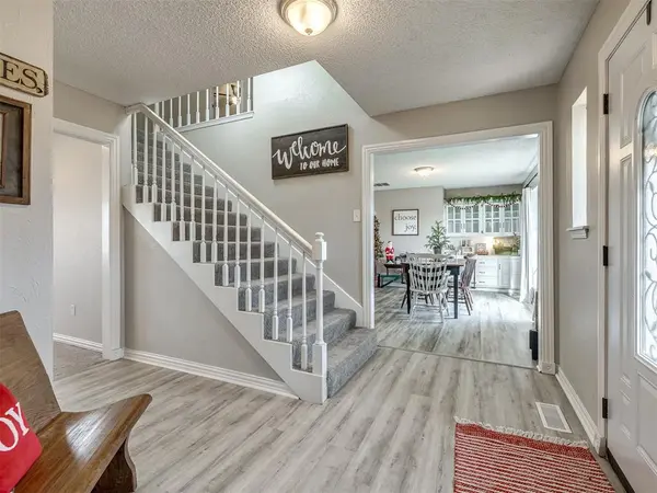 25 S Trail Ridge RD, Edmond, OK 73012