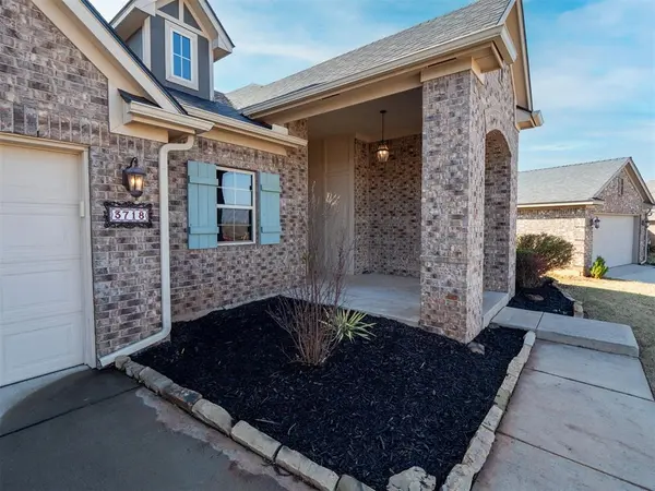 3718 Painted Bird LN, Norman, OK 73071