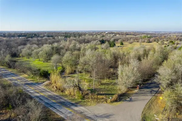 6115 E Wilshire BLVD, Oklahoma City, OK 73141