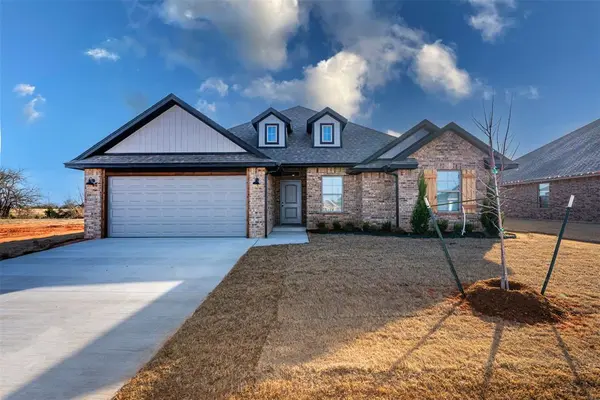 1948 W Crossbow WAY, Mustang, OK 73064