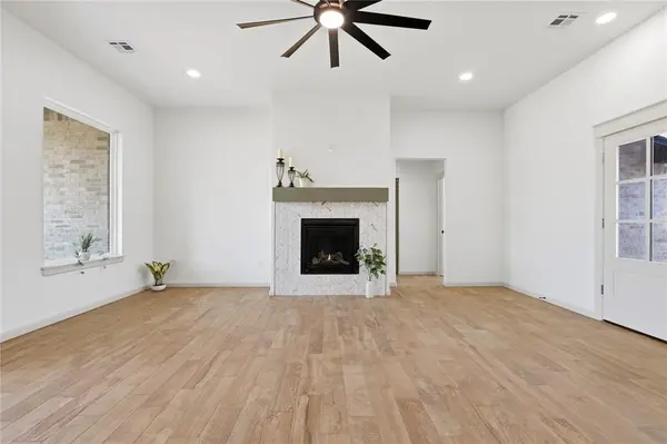 1200 Cedar CIR, Harrah, OK 73045