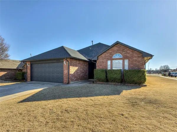 12528 SW 13th ST, Yukon, OK 73099