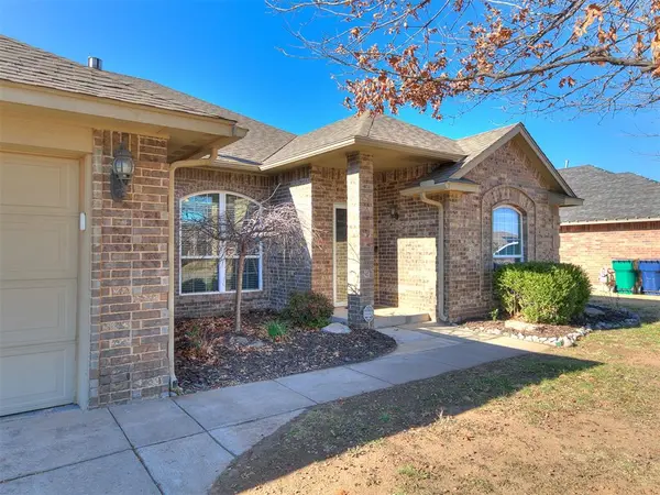 1905 Breakers West BLVD, Yukon, OK 73128