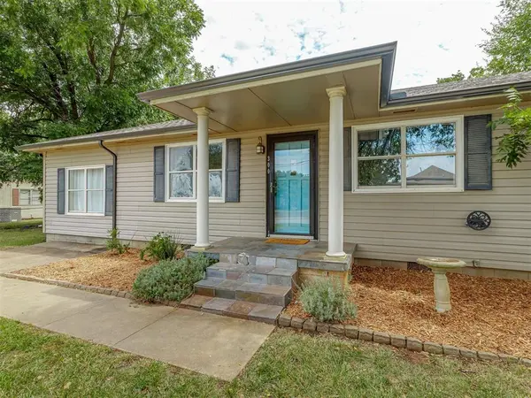 300 N Fretz AVE, Edmond, OK 73003