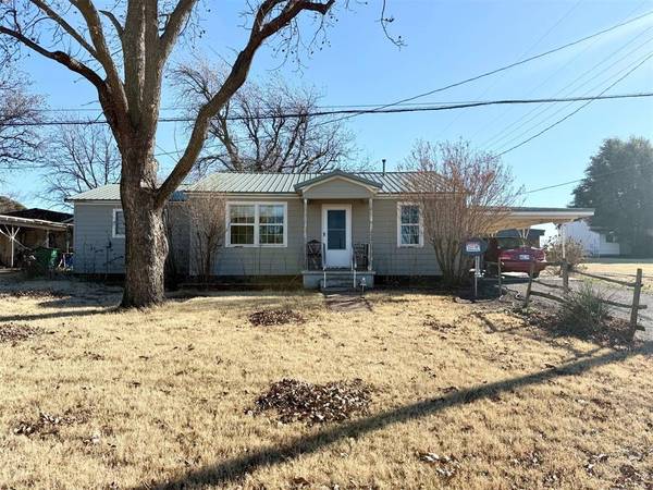 707 S Main ST,  Grandfield,  OK 73546