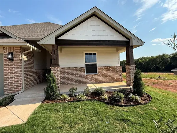1102 Azalea Farms RD, Noble, OK 73068